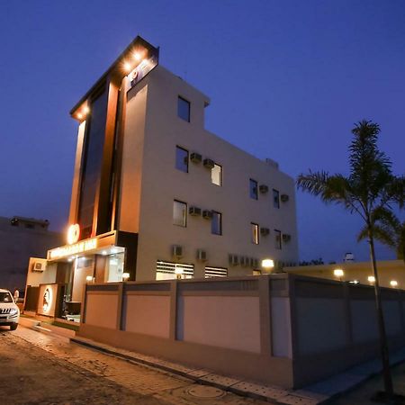 Hotel Grand Sparrow Inn Agra  Esterno foto